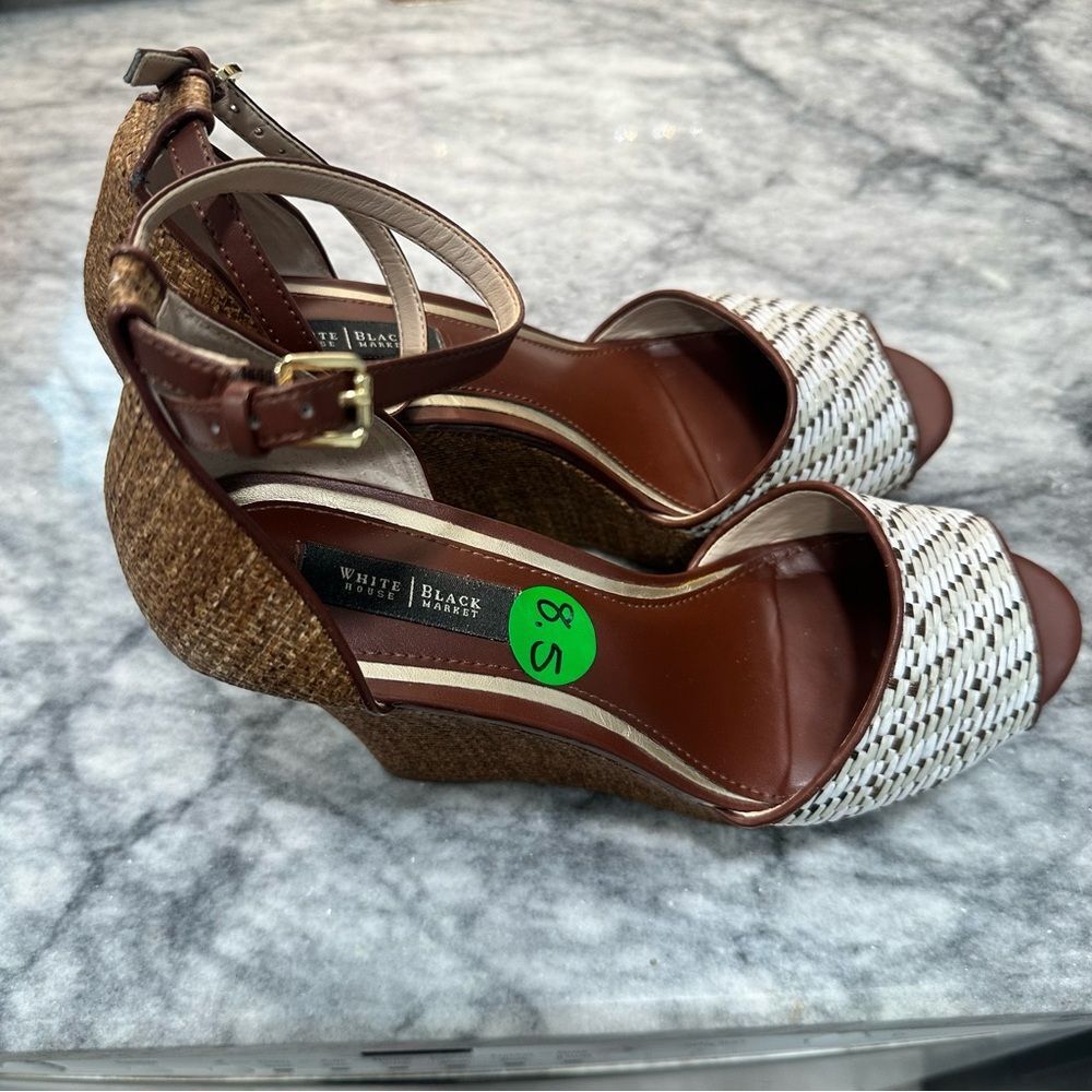 White House Black Market size 8.5 heels